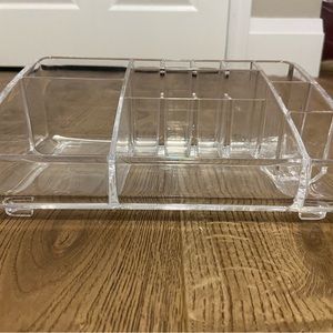Acrylic makeup organizer
